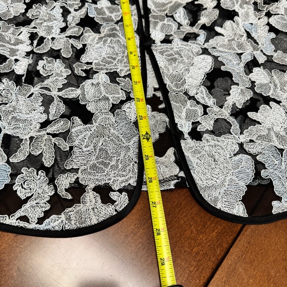 Alex Evenings Woman Sheer Black & White Floral Embroidered Jacket Topper 3x - Picture 12 of 13